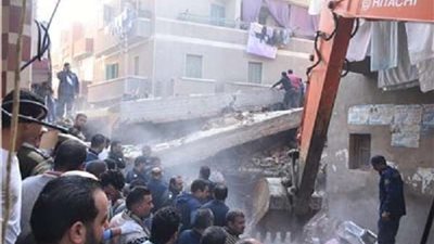 انتشال جثة شخص من انهيار عقار في باب الشعرية