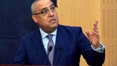 وزير الإسكان:الدولة تهتم بتوفير وحدات سكنية لكافة الفئات