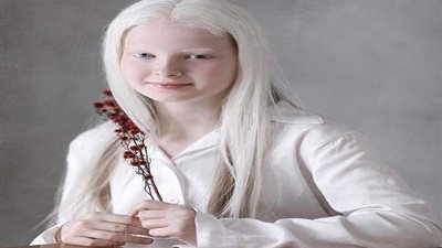 طفلة شيشانية تثير جدلًا كبيرًا على مواقع التواصل الاجتماعي بسبب جمالها