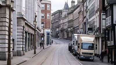 بريطانيا تعلن عن وجود خطط لتطبيق تخفيف إجراءات العزل ..غدا