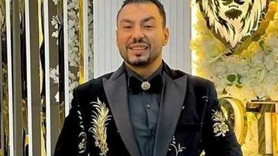 داخل مطعم شهير.. مراد فكري يتعرض لموقف طريف من صديقه شيبه