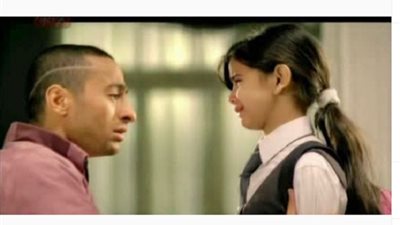 بعد وقوعها ضحية.. حمادة هلال يوجه رسالة لـ منة عرفة