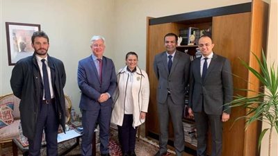 وزيرة الهجرة تنجح فى أول اختبار لها بعودة فتاة مصرية بألمانيا إلى أسرتها