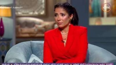 منى زكي توجه رسالة لشيرين عبد الوهاب