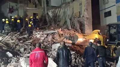 مصرع وإصابة 4 أشخاص إثر انهيار منزل بحدائق القبة