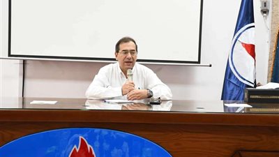 وزير البترول يتابع خطط شركات الإنتاج بمنطقة الصحراء الغربية