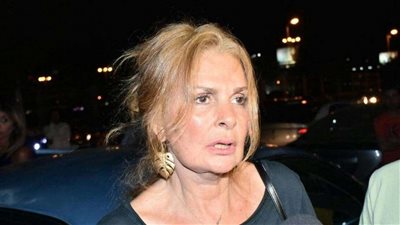 يسرا تنعي منقذها من الموت أكثر من مرة 