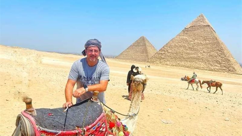 زيارة فيتوريا للأهرامات