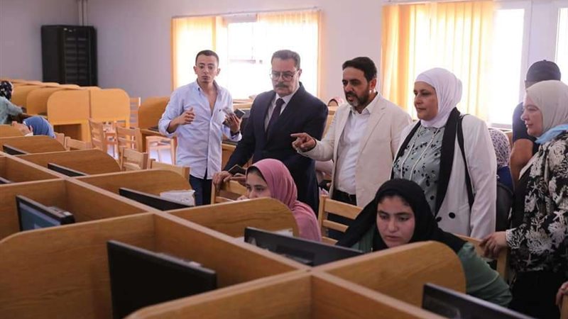 طلابالأزهر تسجل رغباتهم