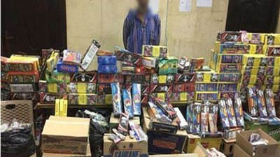 القبض على أحد الأشخاص لاتهامه بتصنيع الألعاب النارية