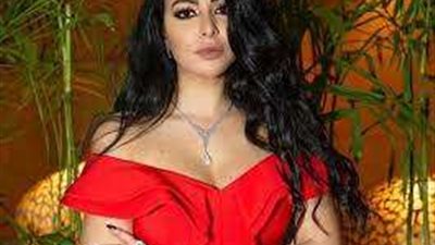 ميرهان حسين بإطلالة جديدة عبر 