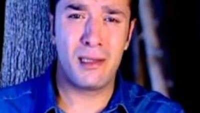 انهيار مصطفى كامل في البكاء على الهواء.. فيديو