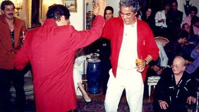 شاهد.. صورة نادرة للراحل مصطفى متولي وزوجته شقيقة عادل إمام