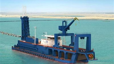 تدشين الكراكة الأضخم في الشرق الأوسط وتاريخ هيئة قناة السويس