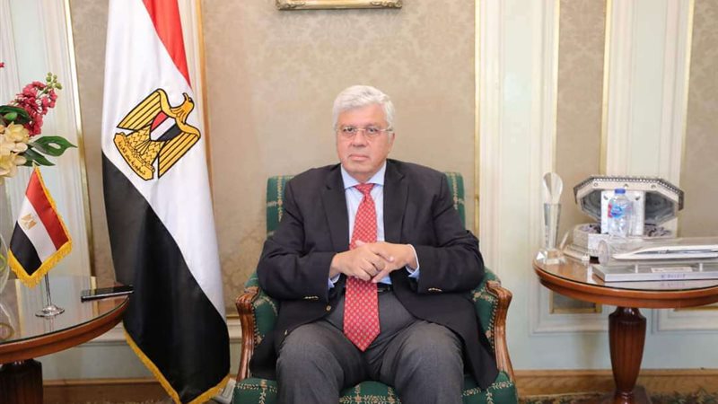 د. أيمن عاشور وزير