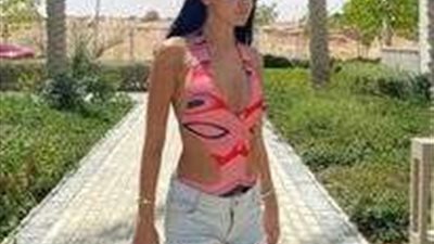 بمايوة قطعة واحدة سلمى أبو ضيف تثير الجدل على إنستجرام