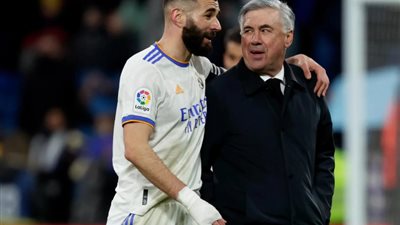 رفقة مدربه.. كريم بنزيما يتجه إلى حفل الأفضل في أوروبا