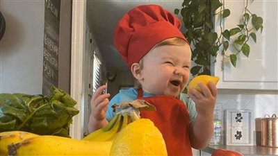 الشيف كوبي.. قصة طفل لم يتجاوز عمرة عامًا احترف الطهي 