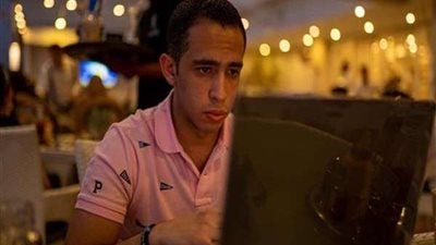 محمد عبدالحي يبدأ في توثيق زمن كورونا بالصورة