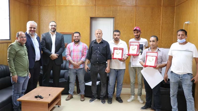 نقابة الإطباء تكرم