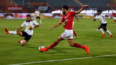 اتحاد الكرة يكشف عن الطاقم التحكيمي لمباراة الأهلي وطلائع الجيش في الممتاز