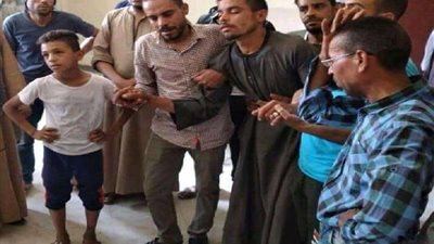 مراهق يدهس 4 أطفال بسيارة في عمر الزهور بأسيوط.. فيديو