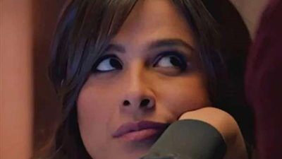 بالصور.. ياسمين عبد العزيز تفاجئ جمهورها بلوك جديد