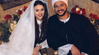 بالفيديو.. هنادي مهنى تكشف عن أكثر مشهد محرج مع خطيبها في 