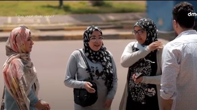المصريون يدعمون ممرضة تخلى خطيبها عنها بسبب عملها.. فيديو