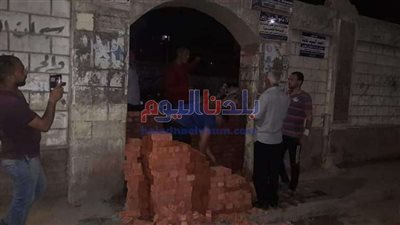 غلق فتحات سور السكة الحديد حفاظا على أرواح المواطنين بالمحلة