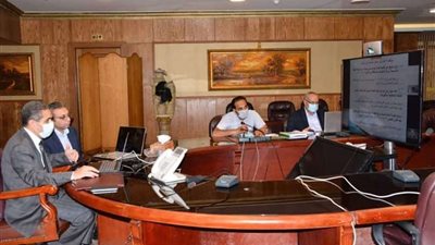 محافظ الغربية يستعرض مع وزيرة البيئة الموقف الحالي لمصانع التدوير