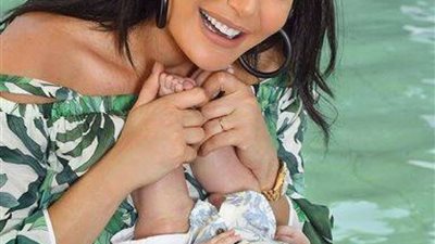 سيرين عبد النور تشعل السوشيال ميديا برفقة نجلها.. فيديو