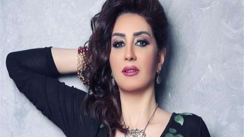 وفاء عامر
