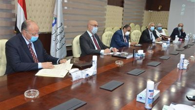 وزير الإسكان ومحافظا القاهرة والقليوبية يتابعون مشروع تطوير 
