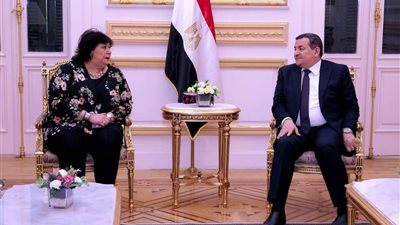 وزير الإعلام يلتقي بإيناس عبد الدايم لتفعيل مبادرة 