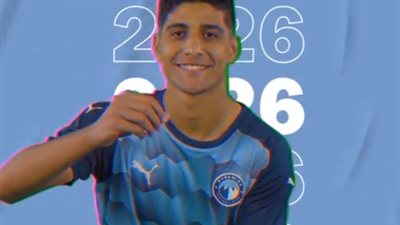 ضربة موجعة للأهلي.. بيراميدز يجدد عقد لاعبه إبراهيم عادل