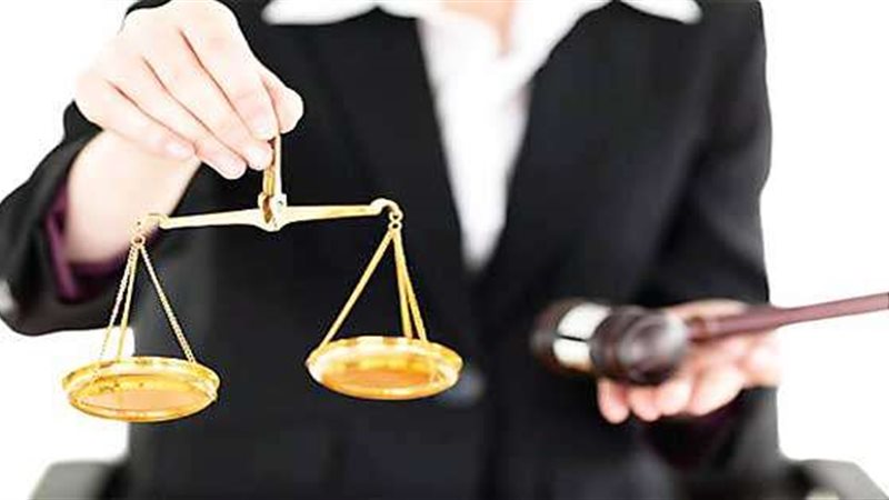 حكم تولي المرأة المناصب