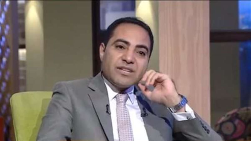 أستاذ الأدب السياسي