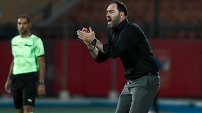 شوبير يفجر مفاجأة بشأن بقاء سواريش مع الأهلي