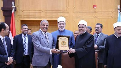 مجلس جامعة الأزهر يهنئ رضا حجازي لاختياره كوزير للتربية والتعليم