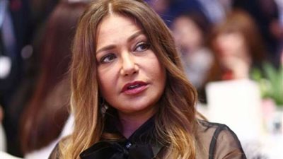 ليلى علوي بإطلالة جذابة في أحدث ظهور لها