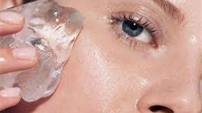 مكعب ثلج كافي لتجميل بشرتك.. تعرفي على فوائد الثلج للبشرة