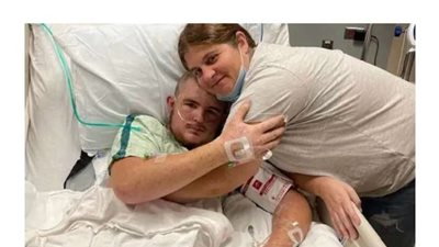 أمريكي يدخل في غيبوبة بعد تعرضه لأكثر من 20 ألف لسعة نحل.. إعرف السبب