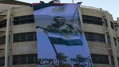 الشيخ على الجعفري.. يعلق على صورة الشهيد 