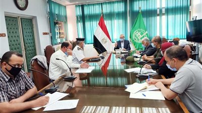 محافظ القليوبية يتابع آخر المستجدات لمجابهة كورونا واستعدادات عيد الفطر المبارك