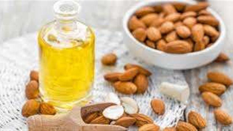 زيت اللوز