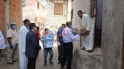 محافظ المنوفية يوزع العيدية والهدايا على الأطفال الأيتام بدار السيدة نفيسة