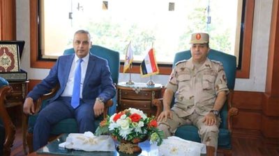 محافظ سوهاج يستقبل قائد المنطقة الجنوبية العسكرية لتفقد مشروعات 