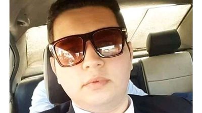 تعيين المستشار 