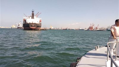 نشاط في حركة السفن بميناء الإسكندرية وتشديد الإجراءات الاحترازية